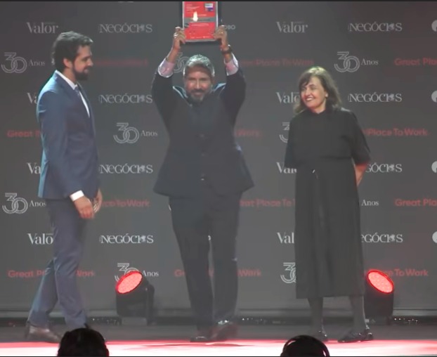 Diretor Comercial, Alessandro Mesquita, recebe o reconhecimento do Ranking GPTW